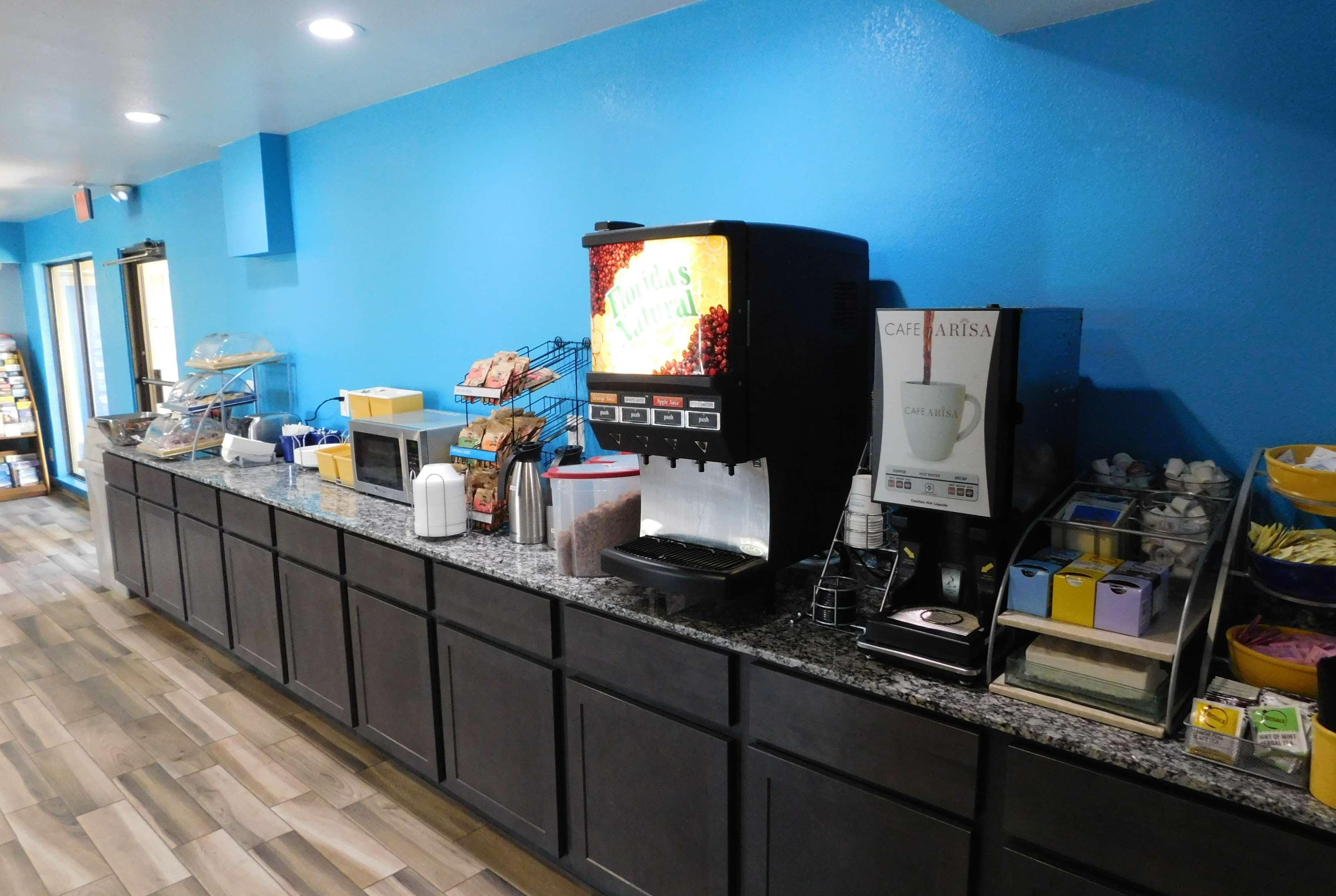 Warr Acres Days Inn By Wyndham Oklahoma City Nw Expressway מראה חיצוני תמונה