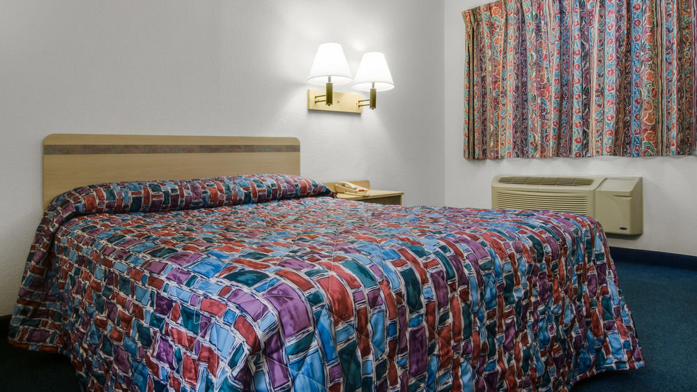Warr Acres Days Inn By Wyndham Oklahoma City Nw Expressway מראה חיצוני תמונה