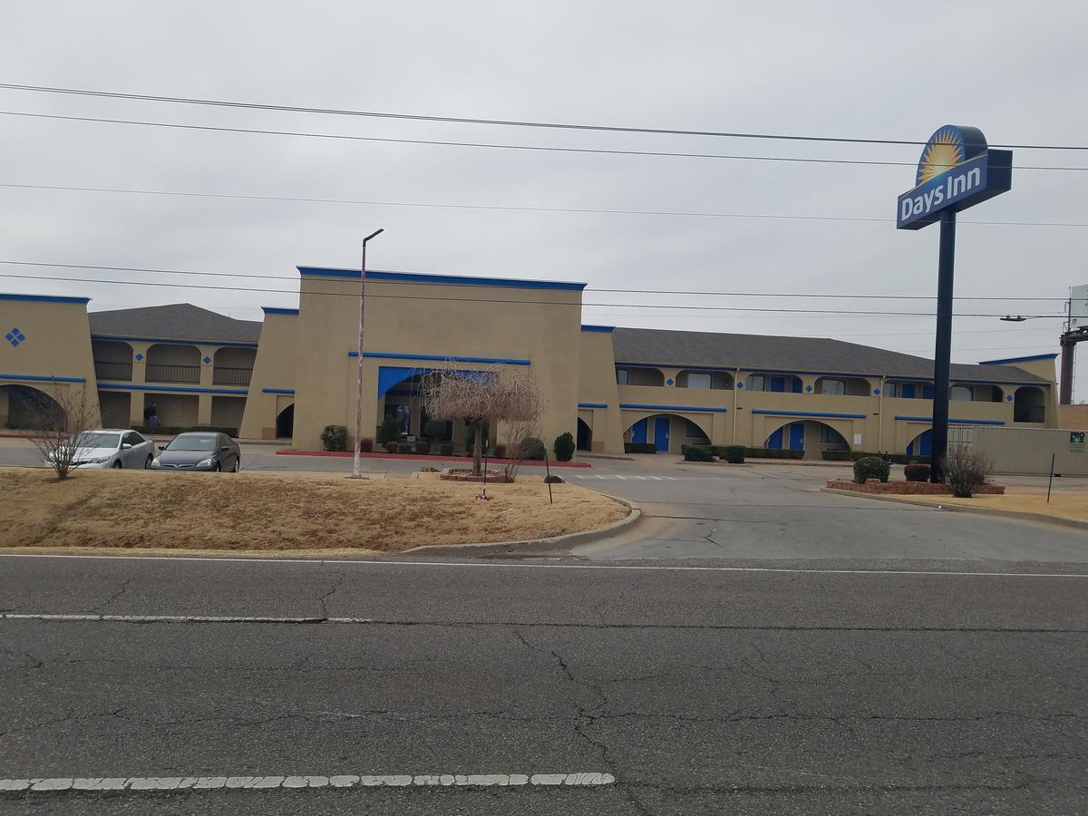 Warr Acres Days Inn By Wyndham Oklahoma City Nw Expressway מראה חיצוני תמונה