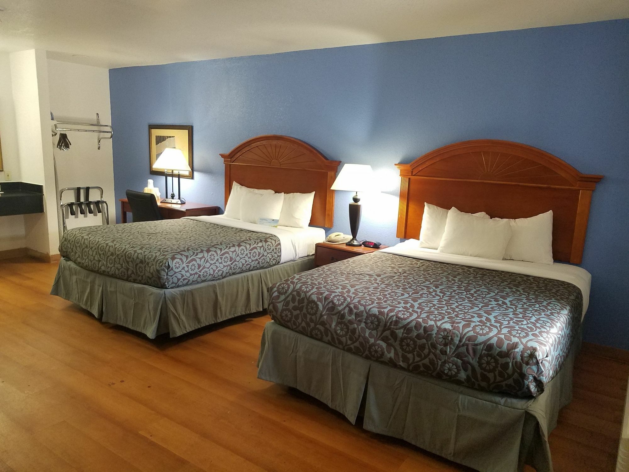 Warr Acres Days Inn By Wyndham Oklahoma City Nw Expressway מראה חיצוני תמונה