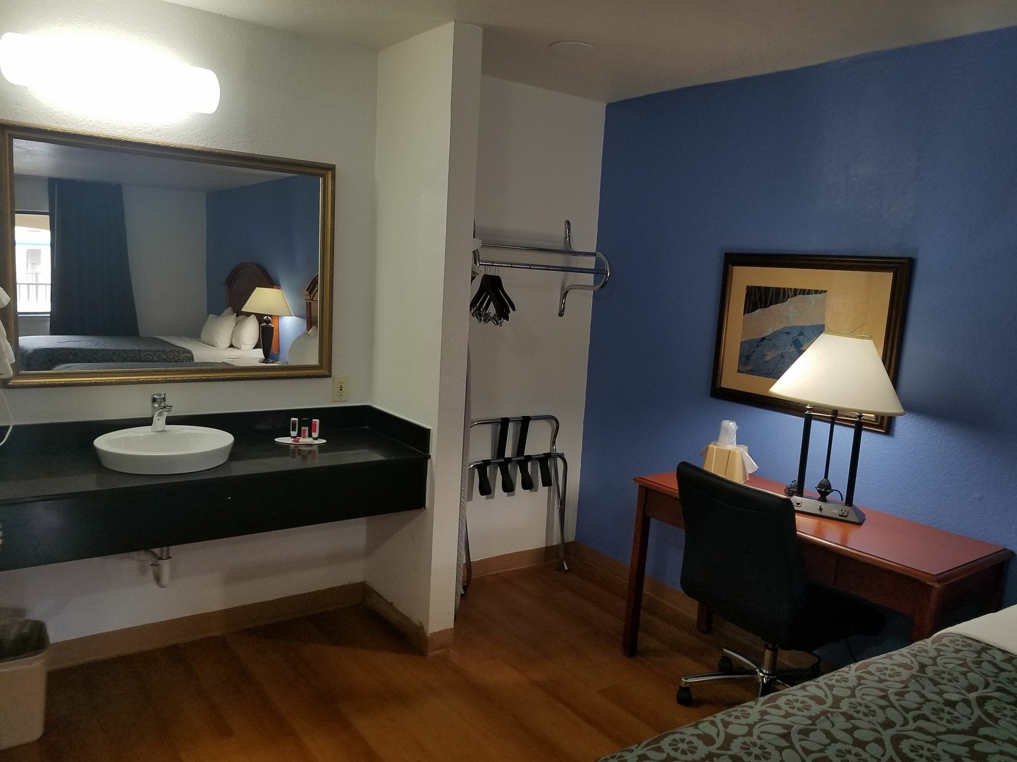 Warr Acres Days Inn By Wyndham Oklahoma City Nw Expressway מראה חיצוני תמונה